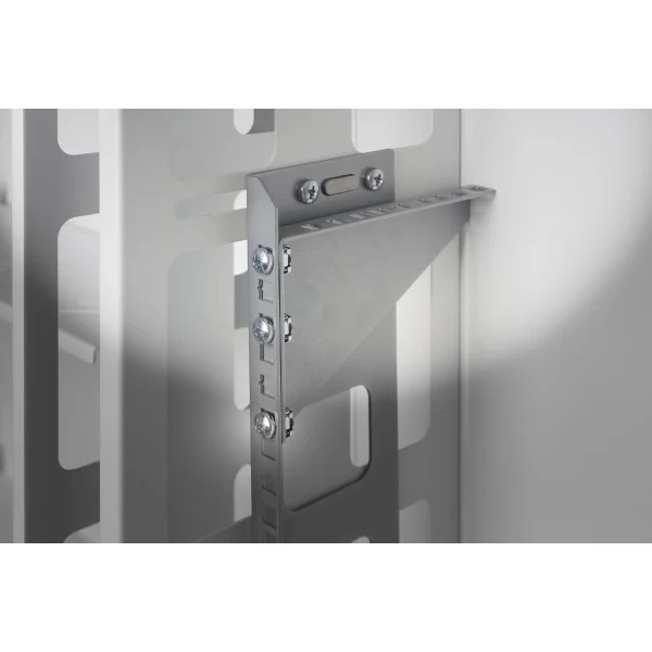 [I-CASE_RAIL-3UV] Staffa 3U per installazione verticali apparecchiature rack 19''